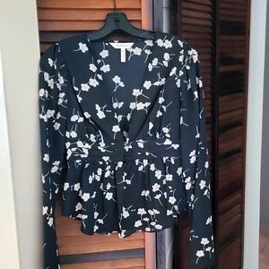 Top print , bcbgeneration, long-sleeved, floral print, good condition